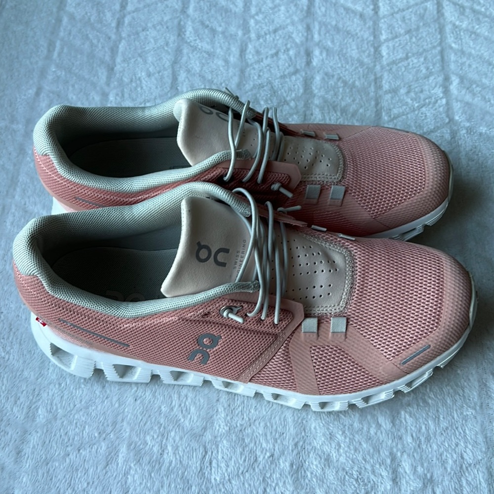 On Running Cloud 5 Running Shoes - image 6